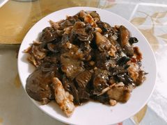 松蘑炒肉-金台阶鱼馆(于桥水库店)