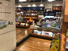 -西西弗书店&矢量咖啡(凯德晶萃广场店)