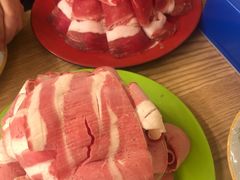 -洞庭洲·防空洞火锅·烧烤·铜锅涮肉(新百广场店)