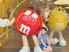 -m豆巧克力世界(上海世茂广场店)