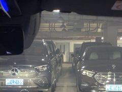 -上海星瀚奔驰4S店(红柳路店)