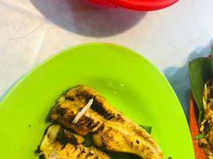 -明记烧鱼美味店