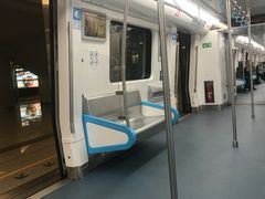 -新百广场(地铁站)