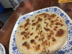 -老天桥酱肉烧饼夹肘子(天桥店)