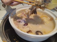 -三人行骨头王火锅(长寿店)