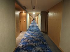 -上海虹桥西郊假日酒店