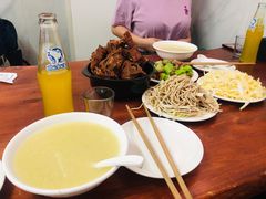 -宝瑞门钉肉饼店