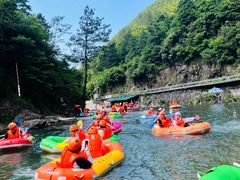 -安吉龙王山峡谷漂流