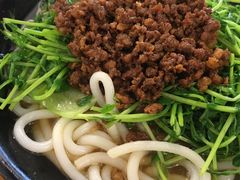 -丽虹云南过桥米线(兴工街店)