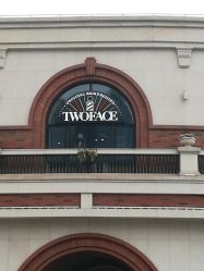 -TWOFACE 双面理发馆