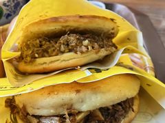 牛肉烧饼普通版-穆得·老周家牛肉烧饼(普利街店)