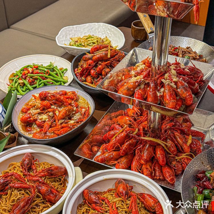蒜蓉！麻辣！在拌面！香惨了！还有龙虾开口饺！龙虾汉堡！