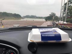 -麦当劳(中二横路店)