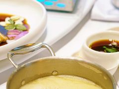 -红鼎豆捞·非遗鲍皇汤火锅(宝丰路店)