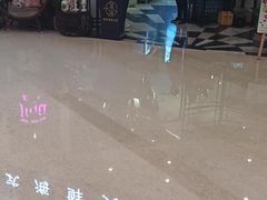-粤港芭莎美容美发化妆学校
