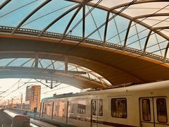 -康新公路(地铁站)