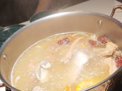 -椰子湾·海南火锅·糟粕醋·椰子鸡(正大广场店)