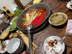 -四小区火锅·巷子里的重庆火锅(花照壁店)