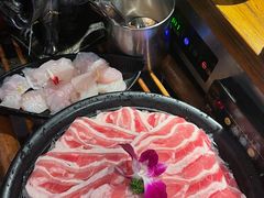 -老牌坊云南鱼豆花火锅(哈西万达店)