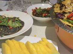 -小鱼小牛·鱼牛干锅·脆鱼火锅(世欧广场店)