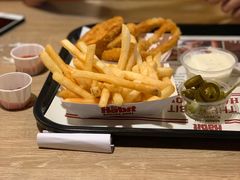 -The Habit Burger Grill 哈比特汉堡(复兴soho店)