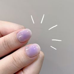 -花岐款式专研健康美甲沙龙