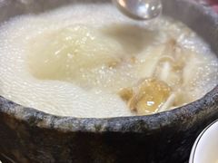 -南渝食府.墨脱石锅松茸鸡