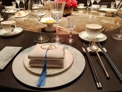 店内布置-海派悦庭·海胆烧麦·新融合菜(凯德广场店)