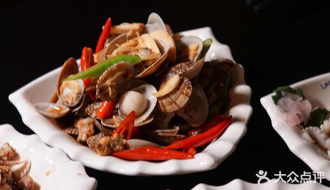 交子大道温馨小木屋海鲜Bistro，快乐团年地。