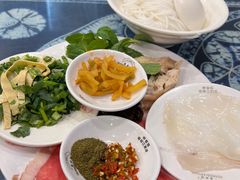 -桥香园云南过桥米线(金马碧鸡店)