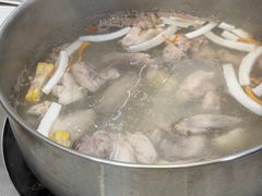 -喃喃椰·糟粕醋·椰子鸡火锅(七堡花园店)