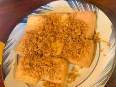 -Cuc Gach Quan Restaurant