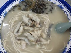 招牌黄鱼面-明呈黄鱼面馆(斜土路店)