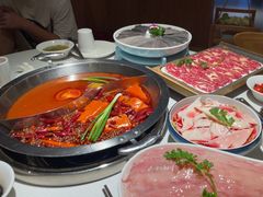 -茅草房·河畔园林火锅