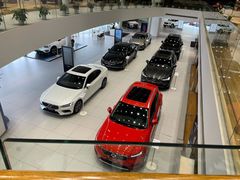 -杭州中沃沃尔沃4S店(滨江区店)