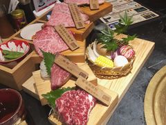 -山川小町·极番烧肉(新地假日广场店)