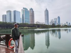-万绿园