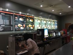 -汽车博物馆主题餐厅