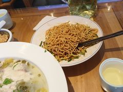 -严记小天府酸菜鱼(西四路店)