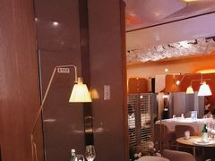 -佐度王子扒房(爱建卓展店)