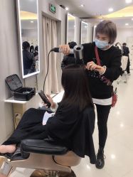 点击看大图 -八佰伴8008星级形象店