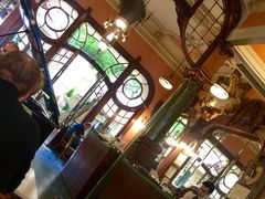 -Majestic Café