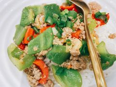 贵凤凰招牌肉臊拌饭-贵凤凰贵州米粉(清河和盈中心店)