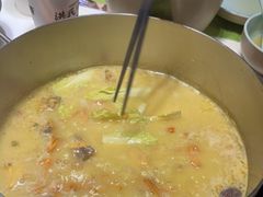 -洪氏嗨捞·猪肚鸡火锅(阳光天地店)