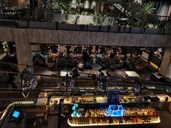 -The ROOF (通盈中心店)