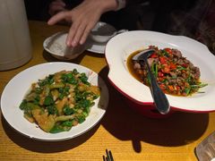 -爱碗亭·鲜炒湖南菜(壹城中心店)
