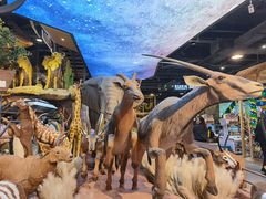 -鸿通城购物中心