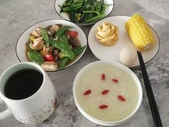 -臻爱住家月嫂育儿嫂(万达店)