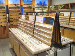 -LOOK眼镜·蔡司依视路配镜(宝山万达店)
