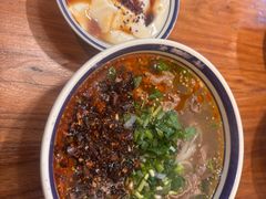 -云阿蛮云南生烫牛肉米线(奉贤路店)